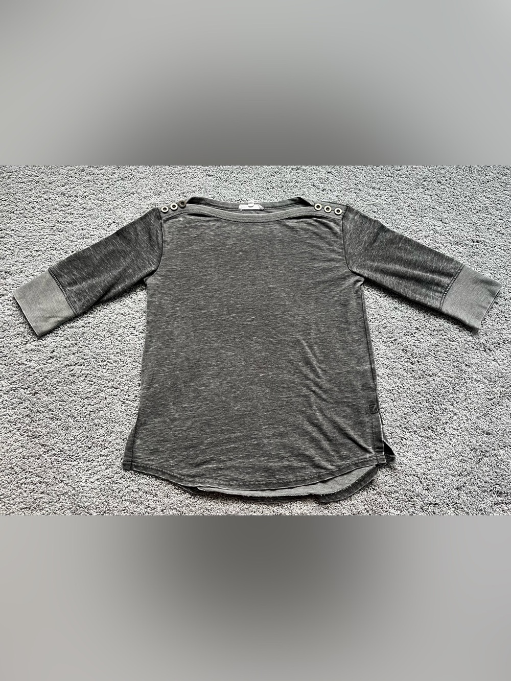 Women's Gray Button-Shoulder Knit Top